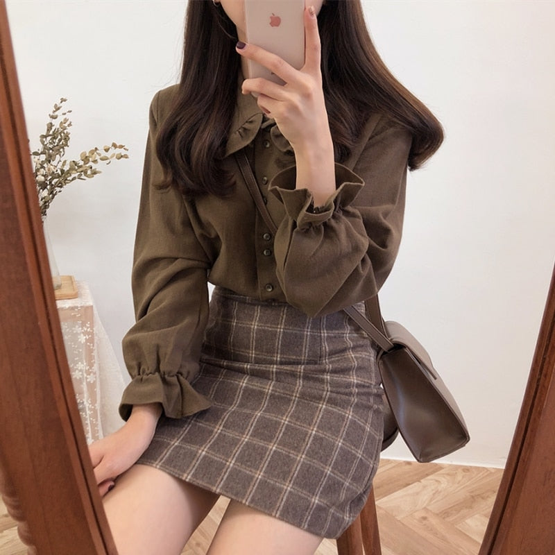 Women's Preppy Style Flare Sleeve Peter Pan Collar Button Shirt (3 Colors)