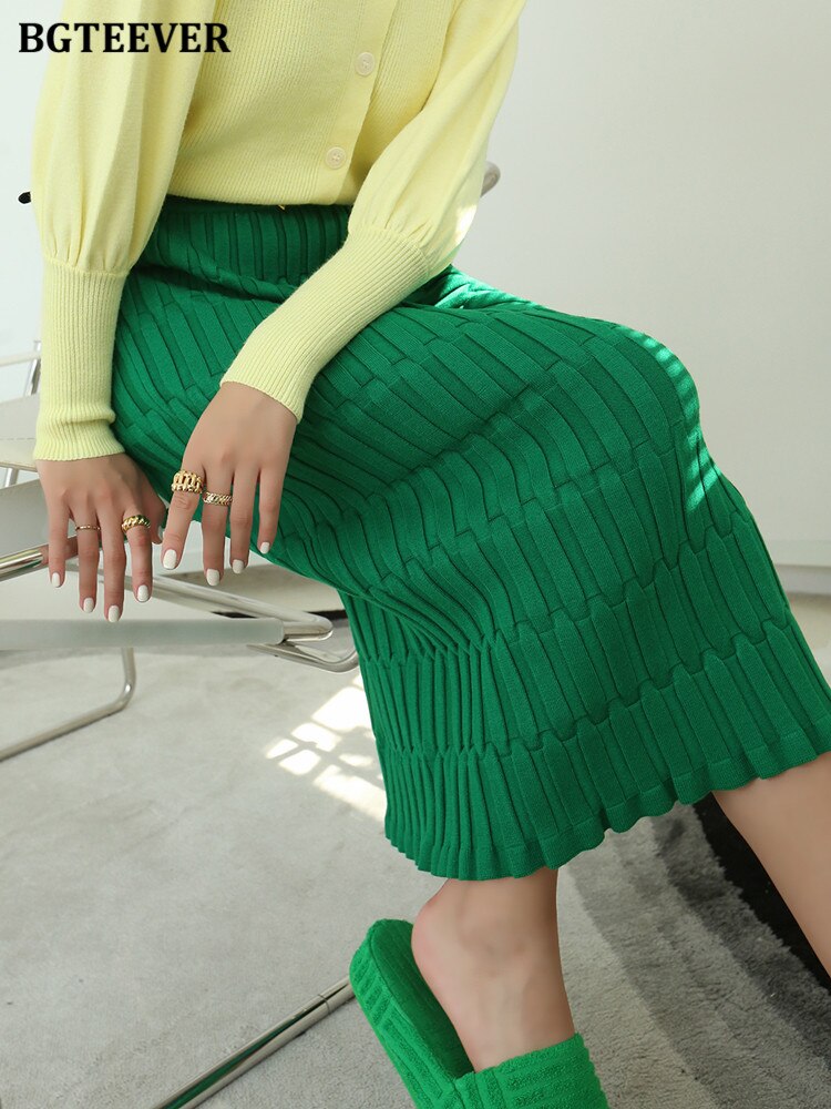 Women's Elegant High Waist Knitted Slim Fit Zipper Mid-Calf Skirt - One Size (4 Colors)