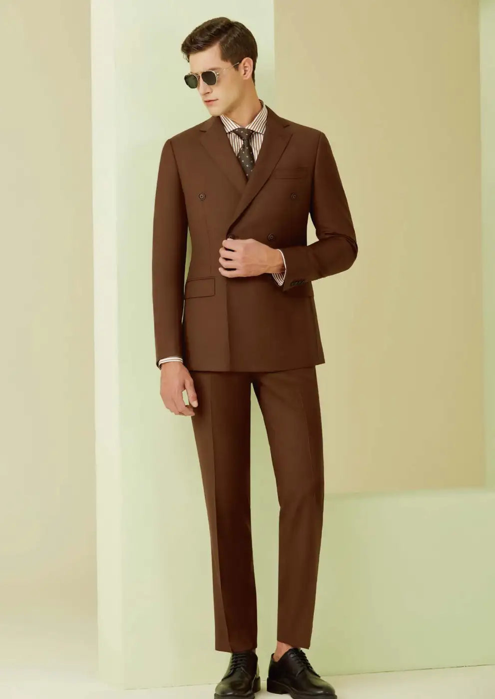 Light Brown Super 110’s Wool Double-Breasted Suit – 330g Structured Tailoring
