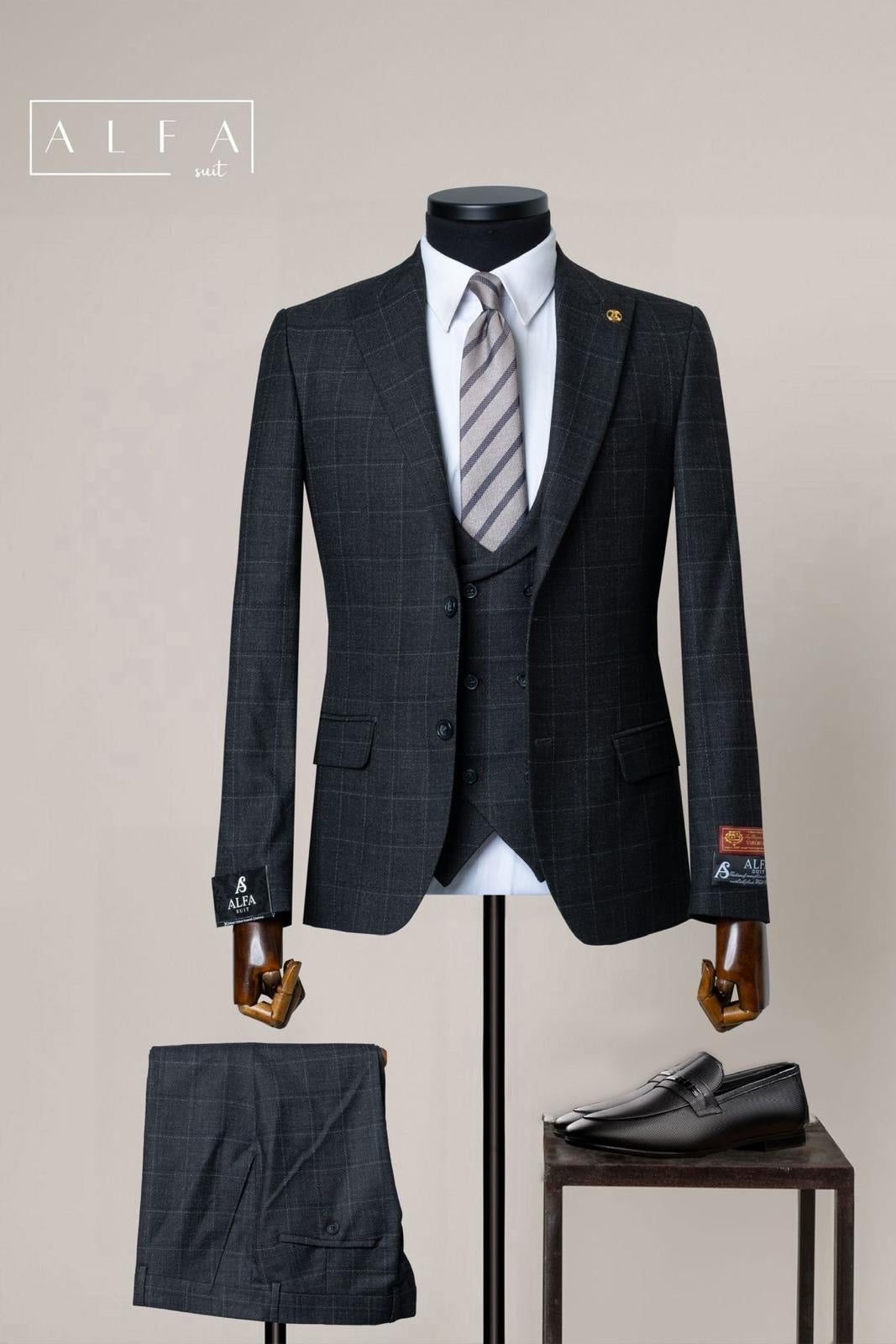 Turkish 3-Piece Suit Wholesale: Authentic 3-Piece Elegance for Discerning Retailers - 6 Suit Pack (Model: AA_Tur_4_126)