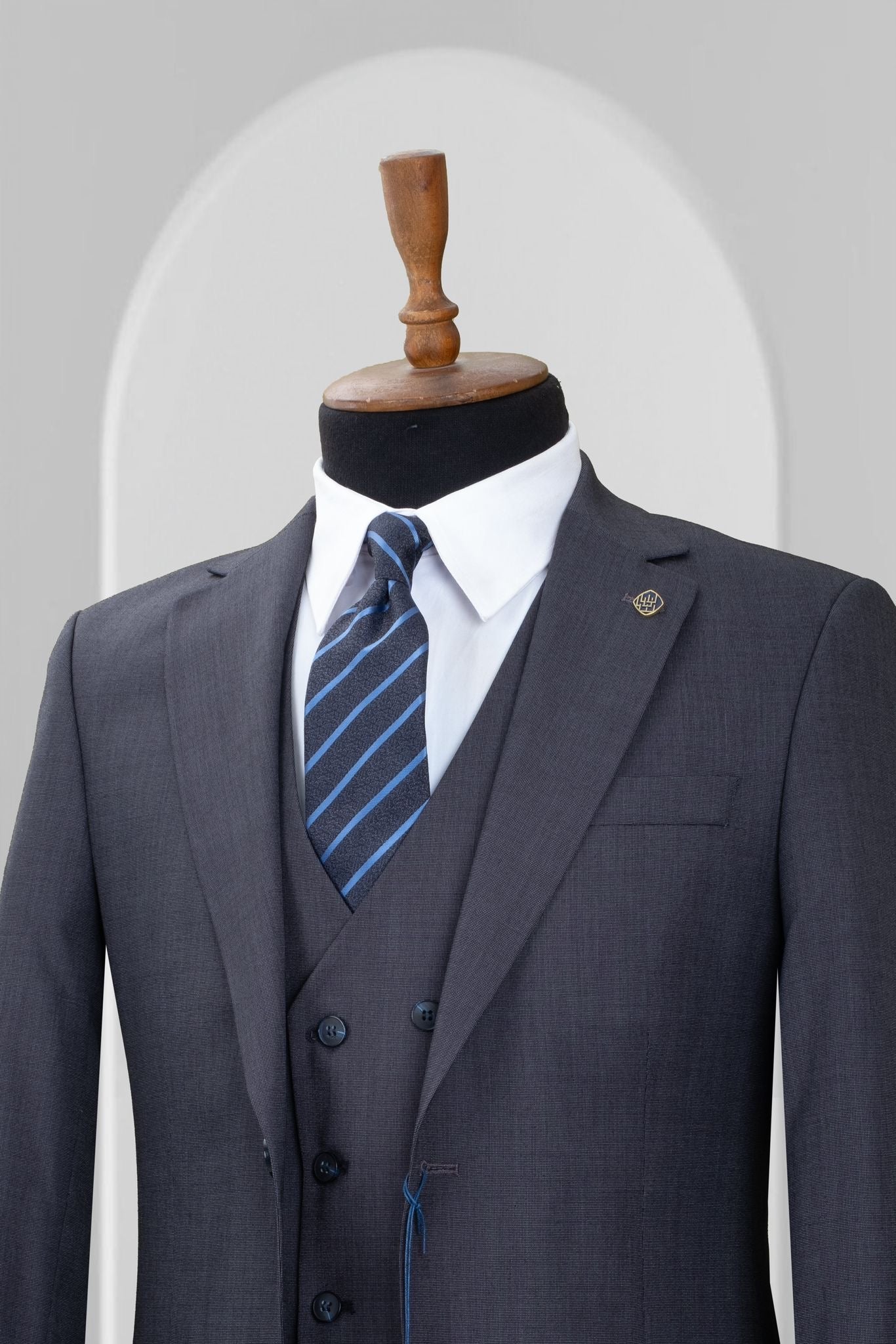 Turkish 3-Piece Suit Wholesale: Authentic 3-Piece Elegance for Discerning Retailers - 6 Suit Pack (Model: AA_Tur_4_232)