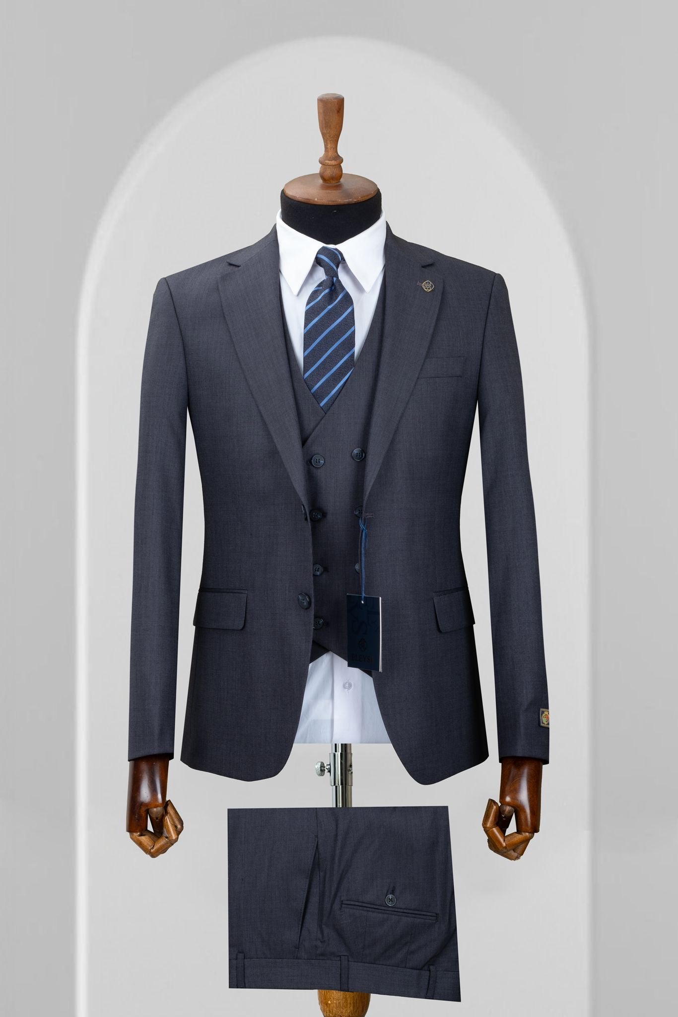 Turkish 3-Piece Suit Wholesale: Authentic 3-Piece Elegance for Discerning Retailers - 6 Suit Pack (Model: AA_Tur_4_234)