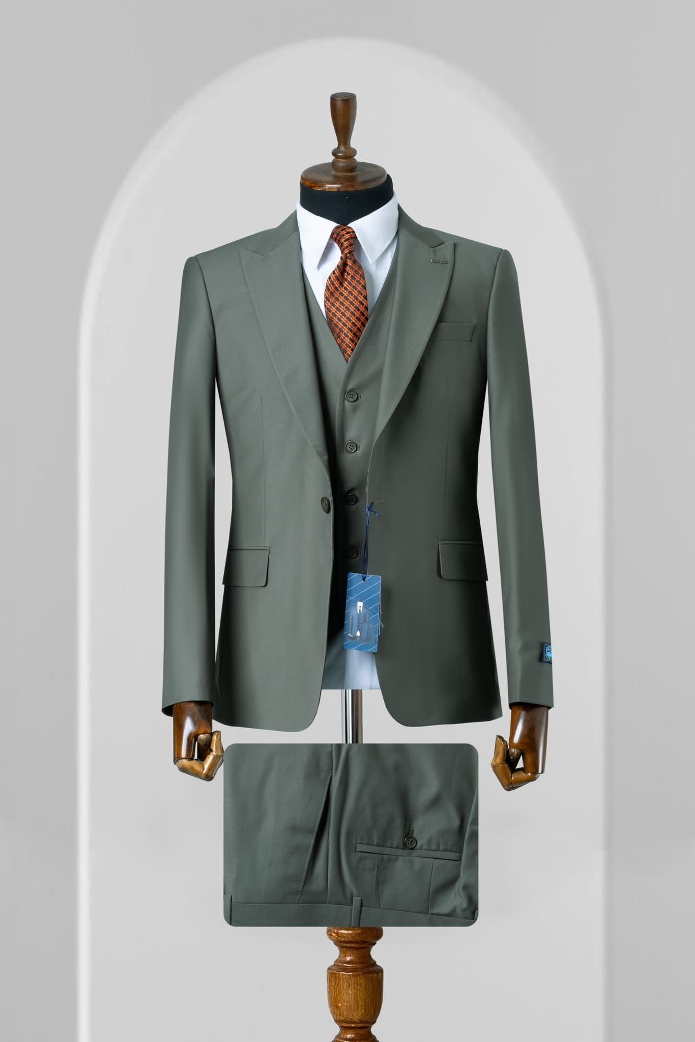 Turkish 3-Piece Suit Wholesale: Authentic 3-Piece Elegance for Discerning Retailers - 6 Suit Pack (Model: AA_Tur_4_254)