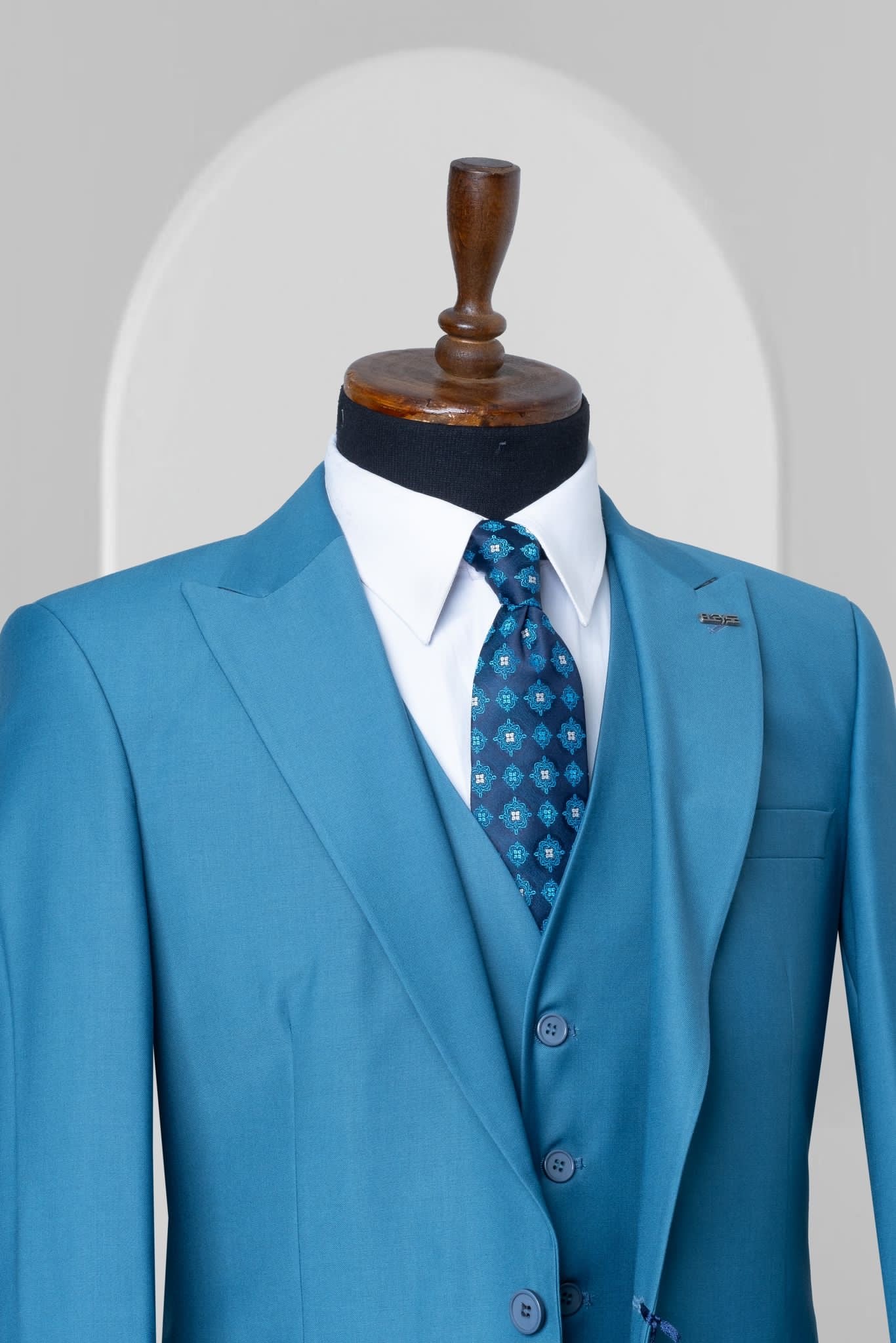 Turkish 3-Piece Suit Wholesale: Authentic 3-Piece Elegance for Discerning Retailers - 6 Suit Pack (Model: AA_Tur_4_275)