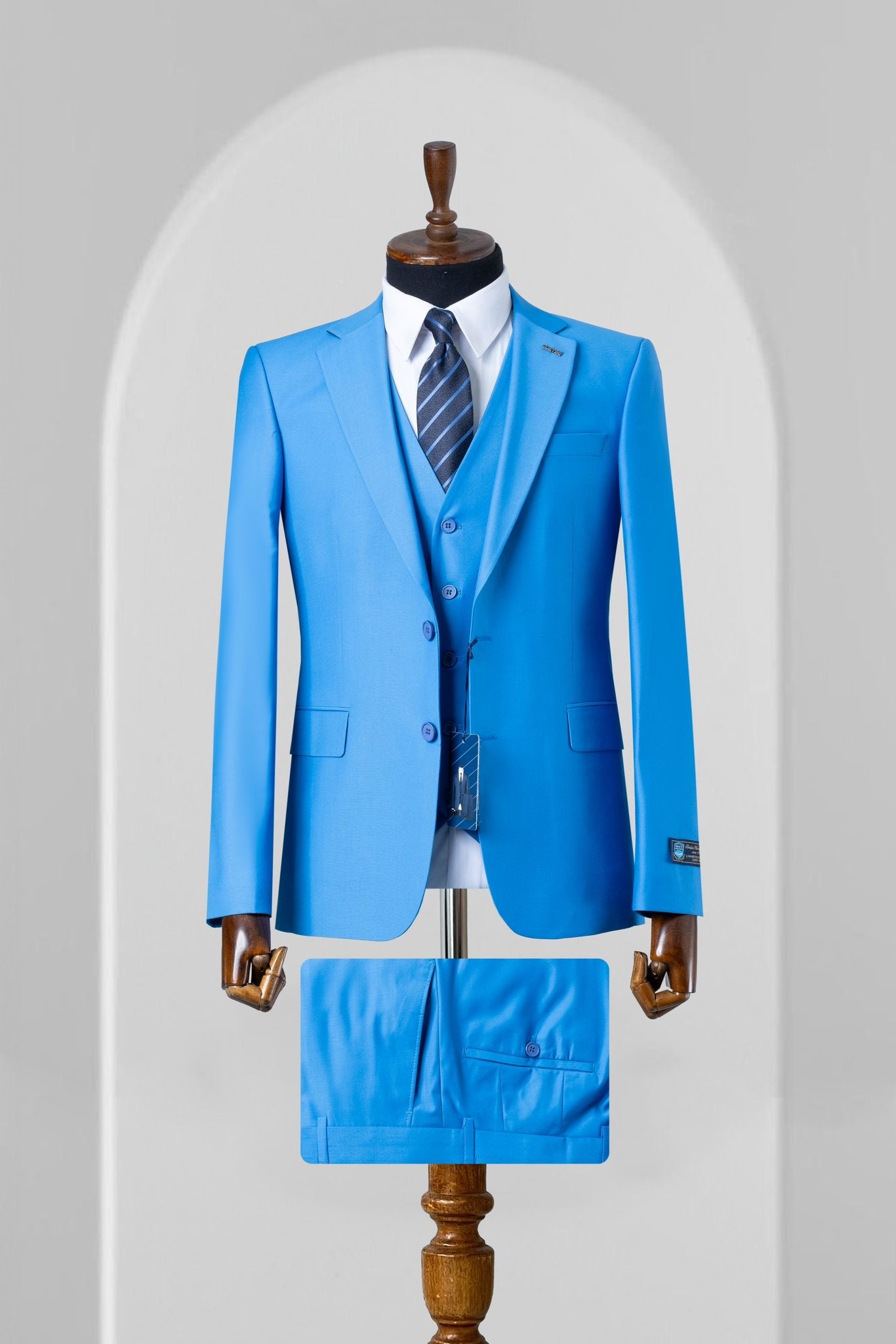 Turkish 3-Piece Suit Wholesale: Authentic 3-Piece Elegance for Discerning Retailers - 6 Suit Pack (Model: AA_Tur_4_287)