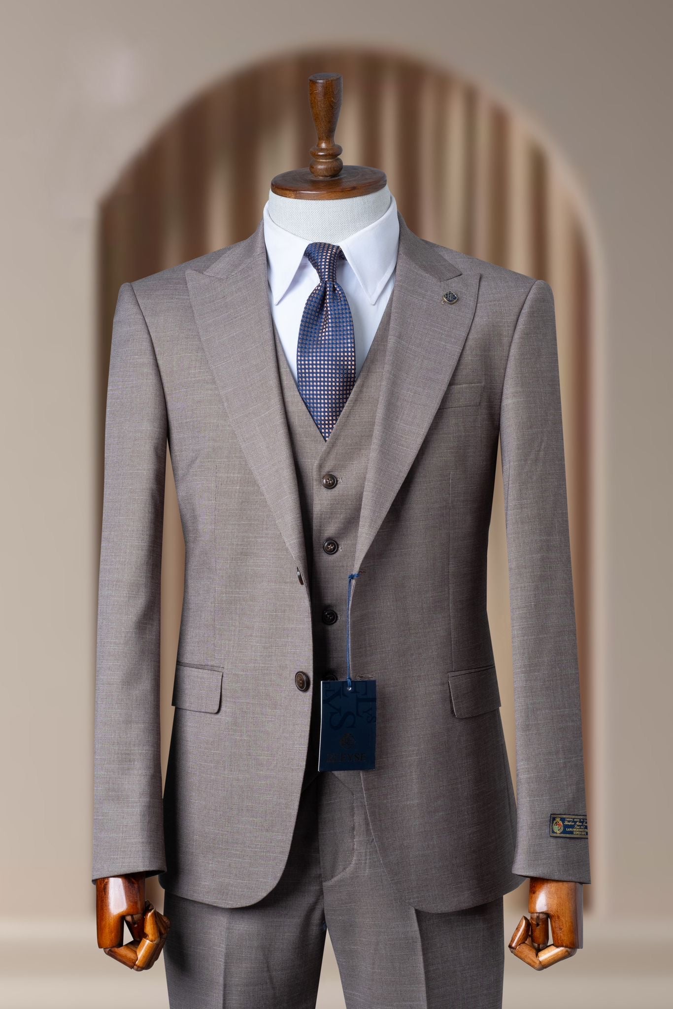 Turkish 3-Piece Suit Wholesale: Authentic 3-Piece Elegance for Discerning Retailers - 6 Suit Pack (Model: AA_Tur_4_351)