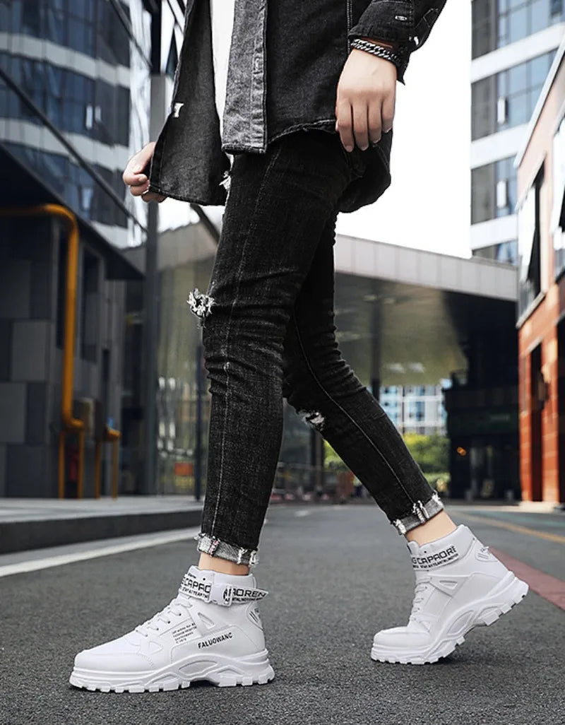 Trendy Men Ankle Boots Fashion Comfort Platform Motorcycle Boots Chelsea Street Casual Shoes Sneakers Britain Leather Boot Botas