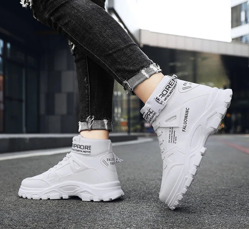 Trendy Men Ankle Boots Fashion Comfort Platform Motorcycle Boots Chelsea Street Casual Shoes Sneakers Britain Leather Boot Botas