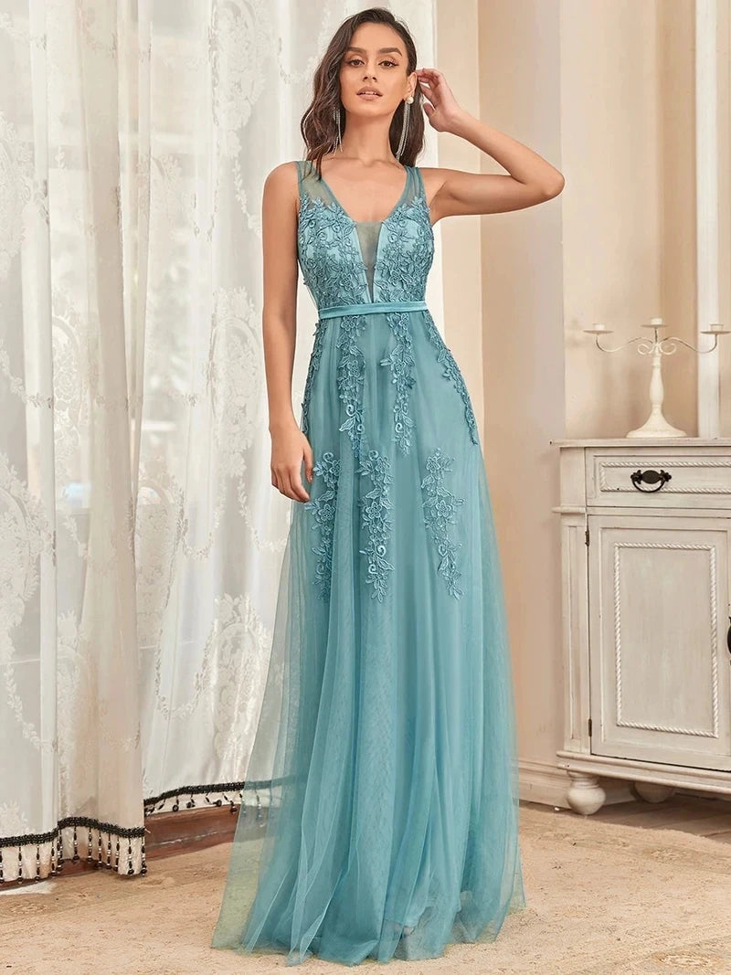 Elegant Evening Dress: Sleeveless V-Neck Backless A-Line Bridesmaid Dress with Exquisite Beading - Dusty Blue