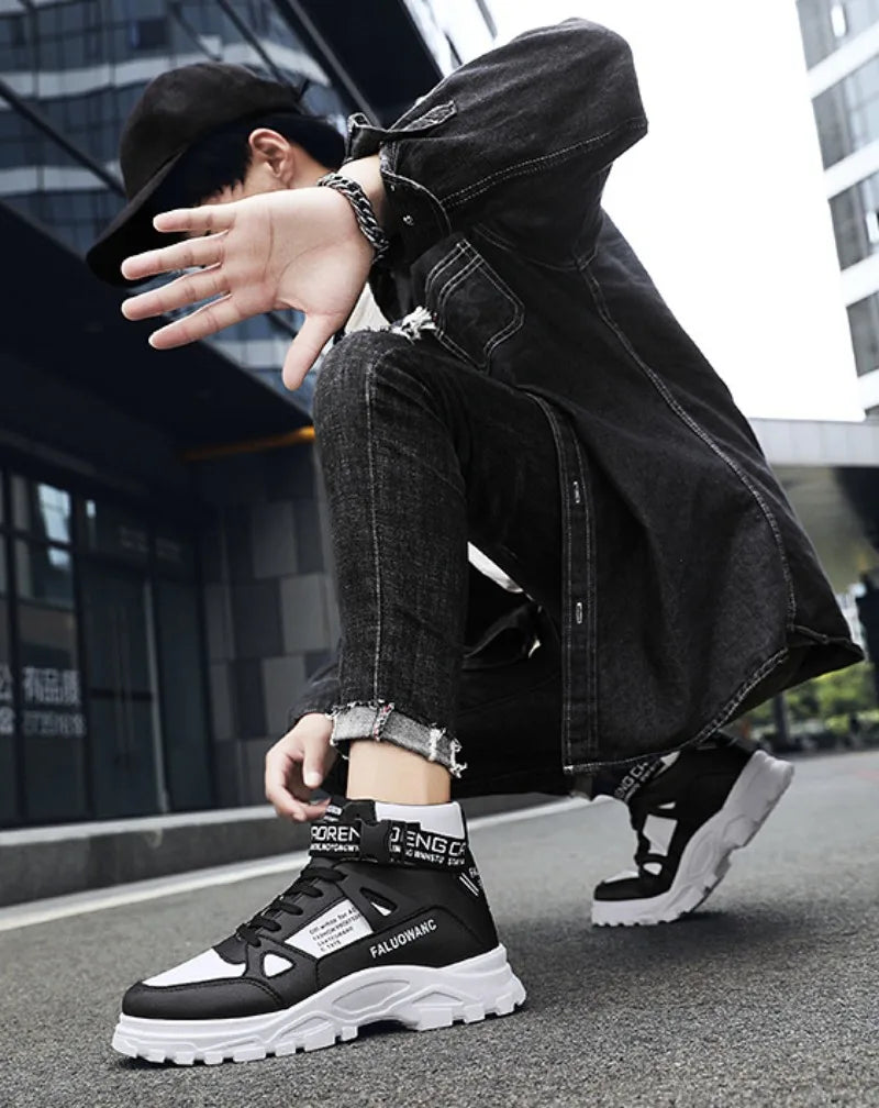 Trendy Men Ankle Boots Fashion Comfort Platform Motorcycle Boots Chelsea Street Casual Shoes Sneakers Britain Leather Boot Botas