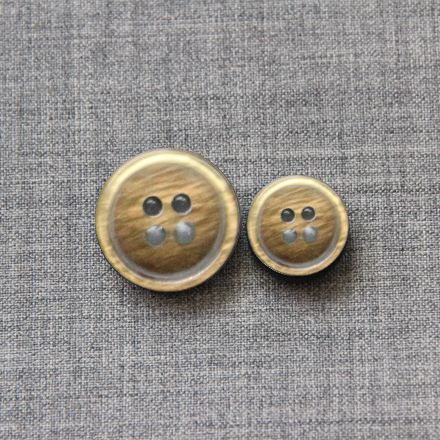 Mother of Pearl Button  - MOTBUT0002