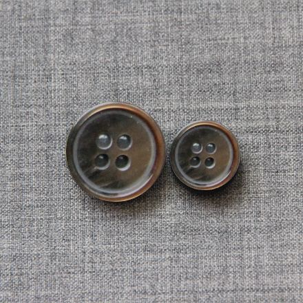Mother of Pearl Button  - MOTBUT0007