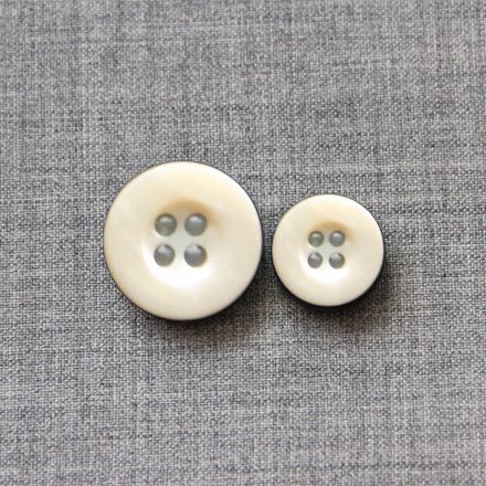 Mother of Pearl Button  - MOTBUT0011