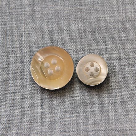 Mother of Pearl Button  - MOTBUT0015